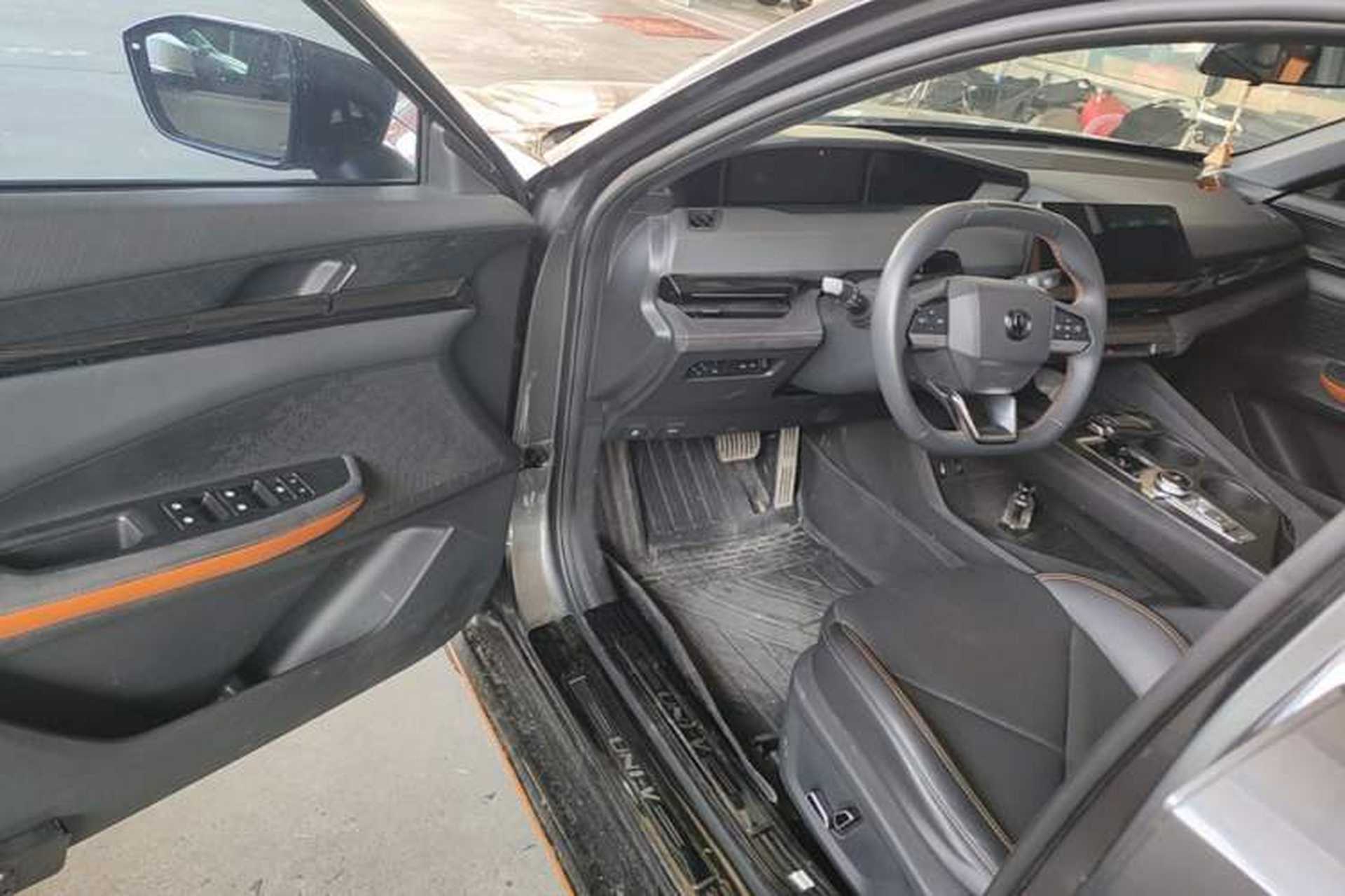 Used CHANGAN UNI-V 2022 1.5T Sport Edition Driver Seat