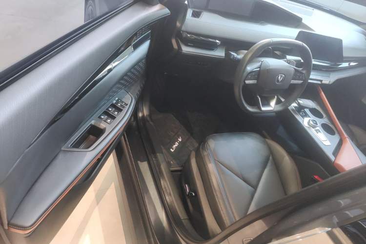 Used CHANGAN UNI-V 2022 1.5T Prestige Version Driver Seat