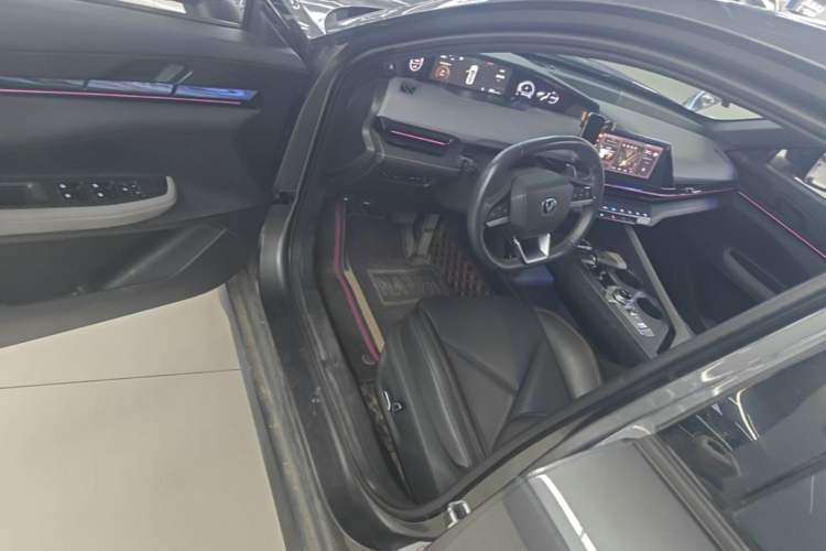 Used CHANGAN UNI-V 2022 1.5T Prestige Version Driver Seat