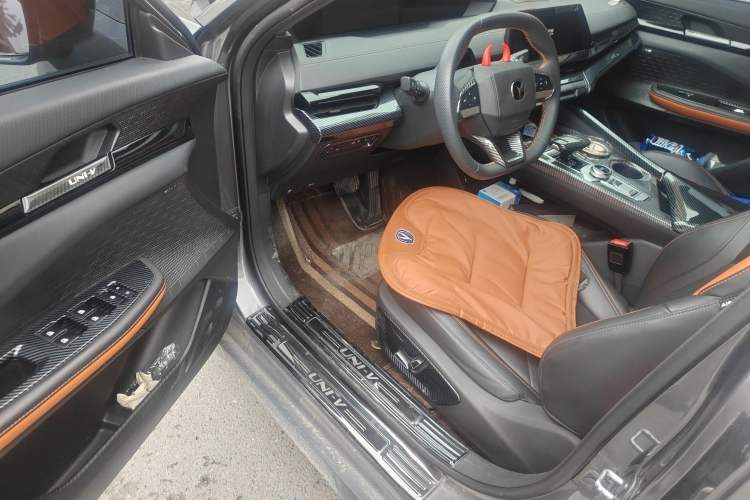 Used CHANGAN UNI-V 2022 1.5T Prestige Version Driver Seat