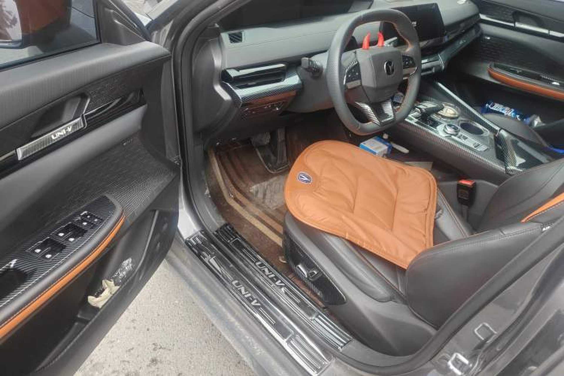 Used CHANGAN UNI-V 2022 1.5T Prestige Version Driver Seat
