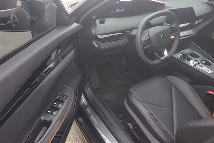 Used CHANGAN UNI-V 2022 1.5T Sport Edition Driver Seat
