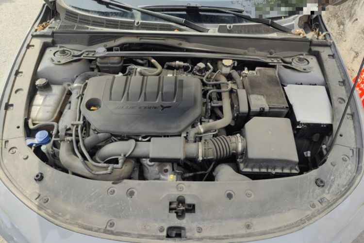 Used CHANGAN UNI-V 2022 2.0T Sporty Version Engine Bay