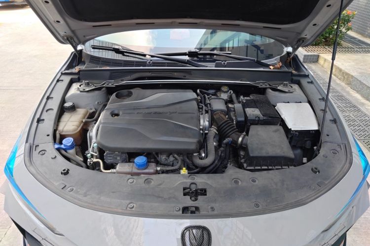 Used CHANGAN UNI-V 2022 1.5T Sport Edition Engine Bay