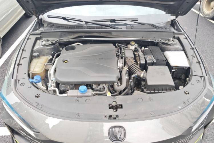 Used CHANGAN UNI-V 2022 1.5T Sport Edition Engine Bay