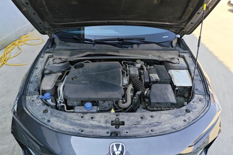 Used CHANGAN UNI-V 2022 1.5T Prestige Version Engine Bay