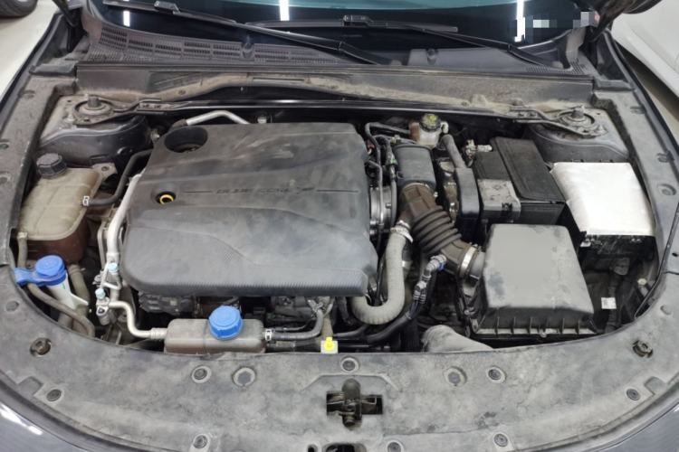 Used CHANGAN UNI-V 2022 1.5T Prestige Version Engine Bay