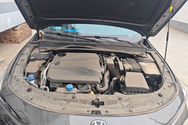 Used CHANGAN UNI-V 2022 1.5T Prestige Version Engine Bay