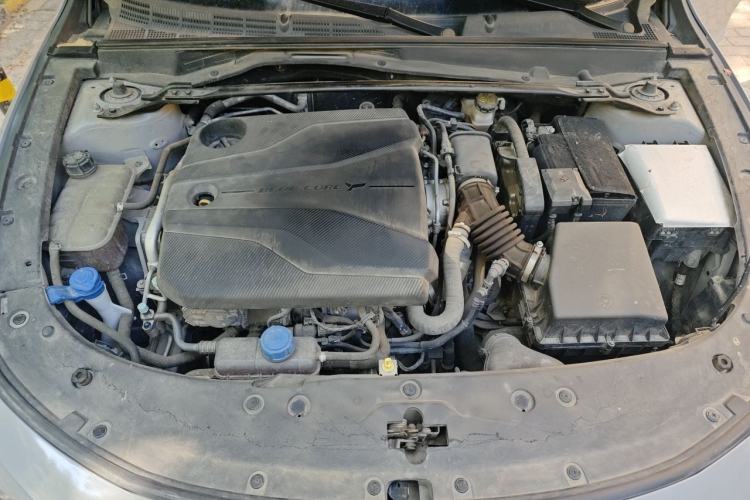 Used CHANGAN UNI-V 2022 1.5T Prestige Version Engine Bay