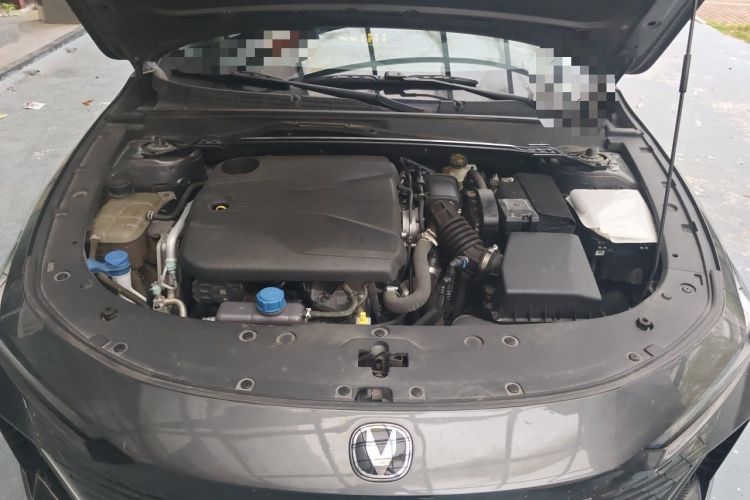 Used CHANGAN UNI-V 2022 1.5T Prestige Version Engine Bay