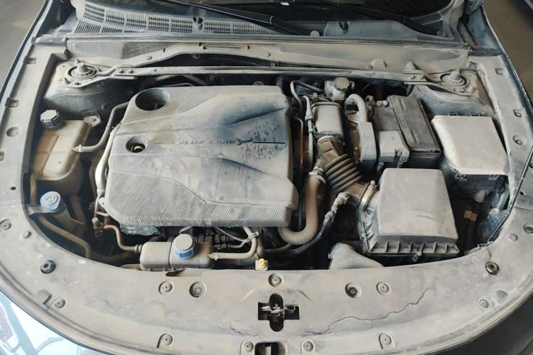 Used CHANGAN UNI-V 2022 1.5T Prestige Version Engine Bay
