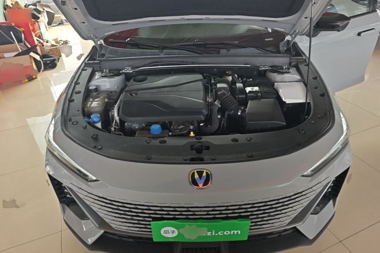 Used CHANGAN UNI-V 2022 1.5T Prestige Version Engine Bay