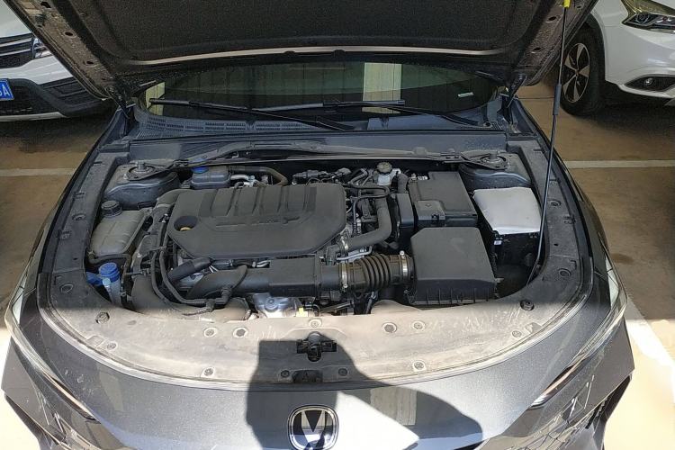 Used CHANGAN UNI-V 2022 2.0T Sporty Version Engine Bay