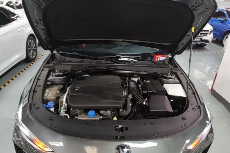 Used CHANGAN UNI-V 2022 1.5T Prestige Version Engine Bay