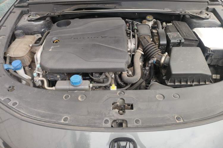 Used CHANGAN UNI-V 2022 1.5T Sport Edition Engine Bay