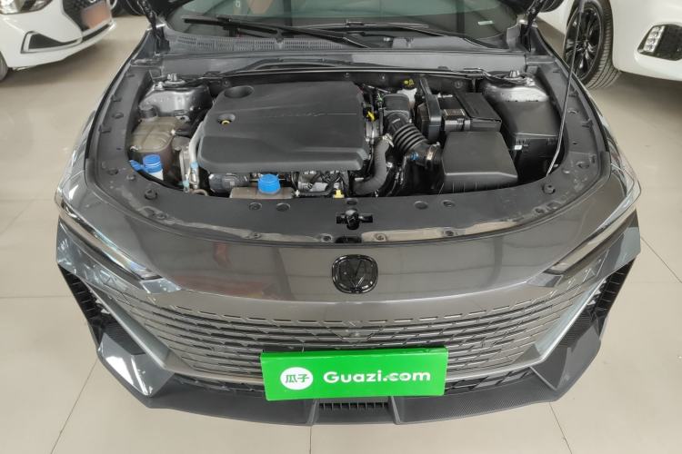 Used CHANGAN UNI-V 2022 1.5T Prestige Version Engine Bay
