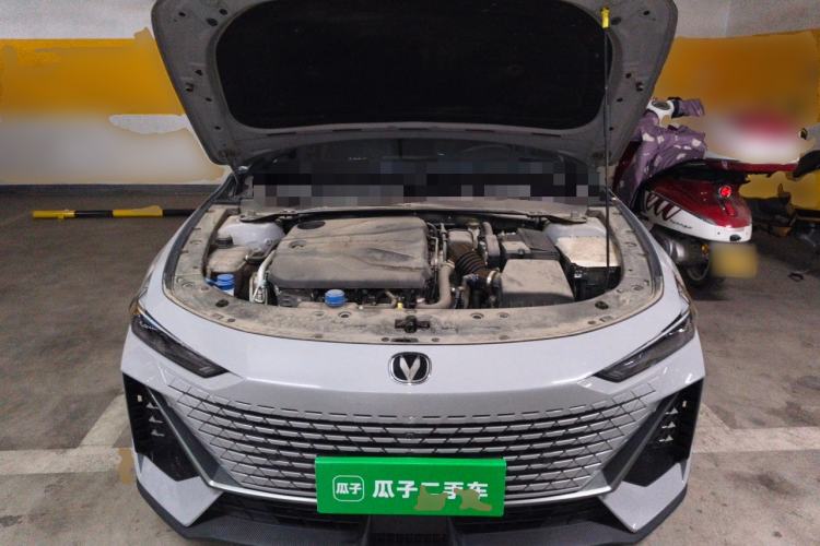 Used CHANGAN UNI-V 2022 1.5T Prestige Version Engine Bay