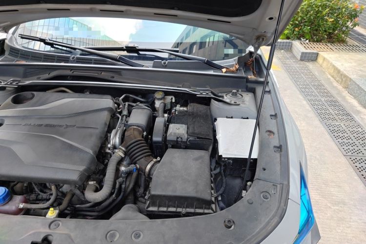 Used CHANGAN UNI-V 2022 1.5T Sport Edition Engine Bay Left