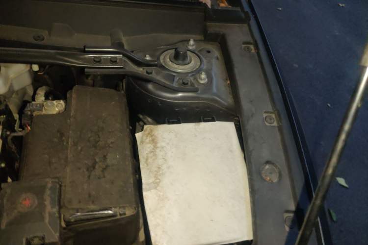 Used CHANGAN UNI-V 2022 1.5T Sport Edition Engine Bay Left