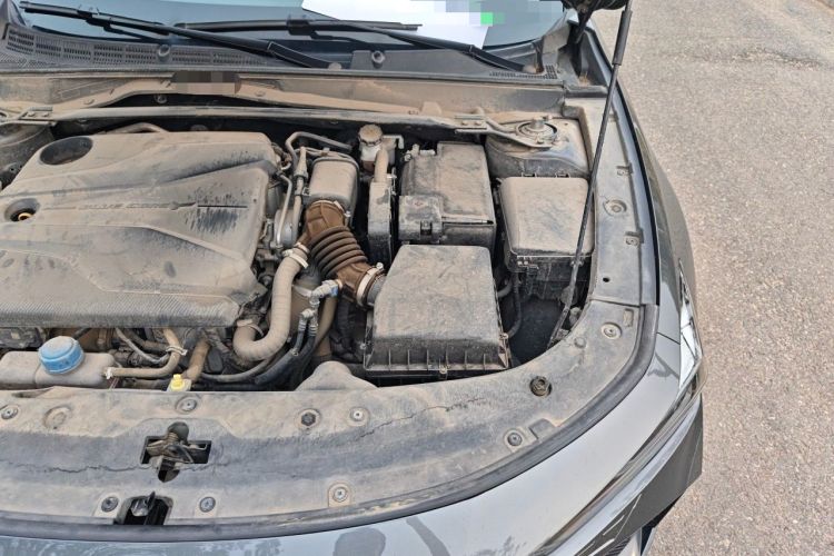 Used CHANGAN UNI-V 2022 1.5T Smart Navigation Version Engine Bay Left