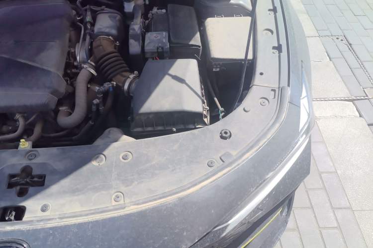 Used CHANGAN UNI-V 2022 1.5T Sport Edition Engine Bay Left