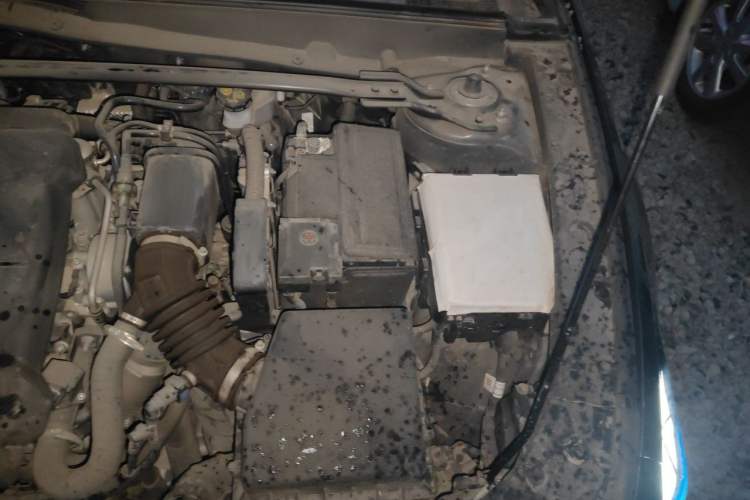 Used CHANGAN UNI-V 2022 1.5T Sport Edition Engine Bay Left