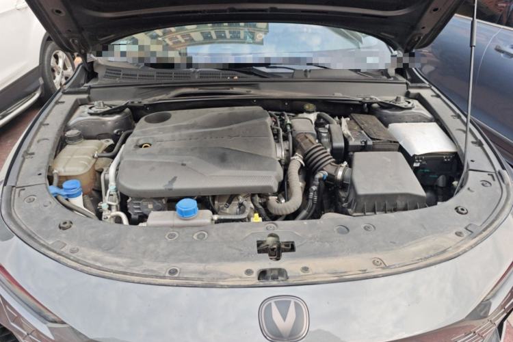 Used CHANGAN UNI-V 2022 1.5T Prestige Version Engine Bay