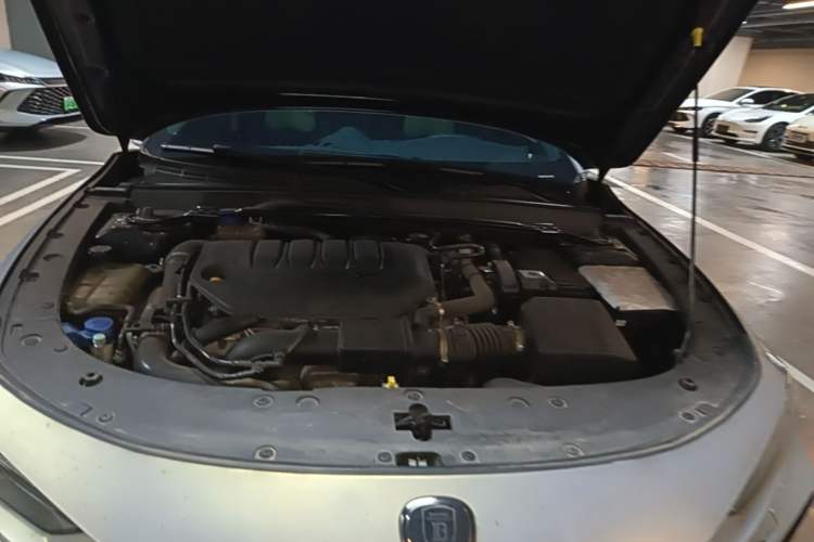 Used CHANGAN UNI-V 2022 2.0T Sporty Version Engine Bay