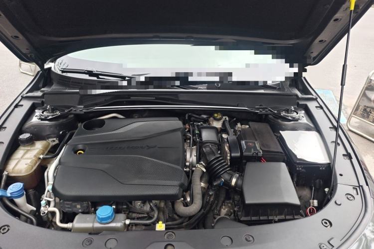 Used CHANGAN UNI-V 2022 1.5T Prestige Version Engine Bay