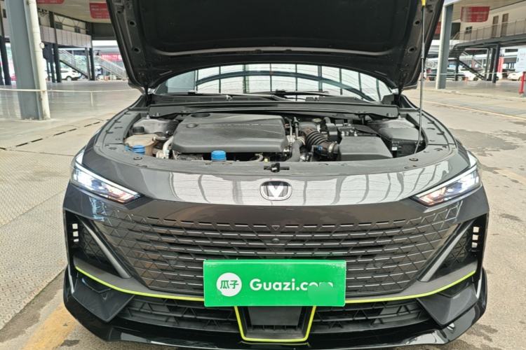 Used CHANGAN UNI-V 2022 1.5T Sport Edition Engine Bay