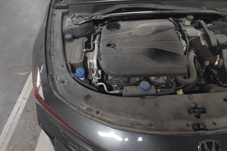 Used CHANGAN UNI-V 2022 1.5T Prestige Version Engine Bay Right