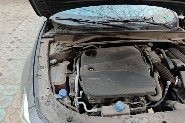 Used CHANGAN UNI-V 2022 1.5T Excellence Model Engine Bay Right