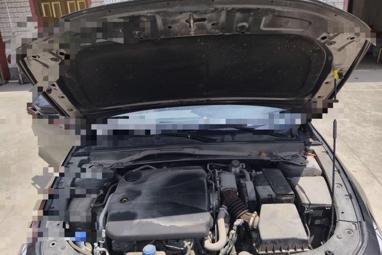 Used CHANGAN UNI-V 2022 1.5T Prestige Version Engine Bay