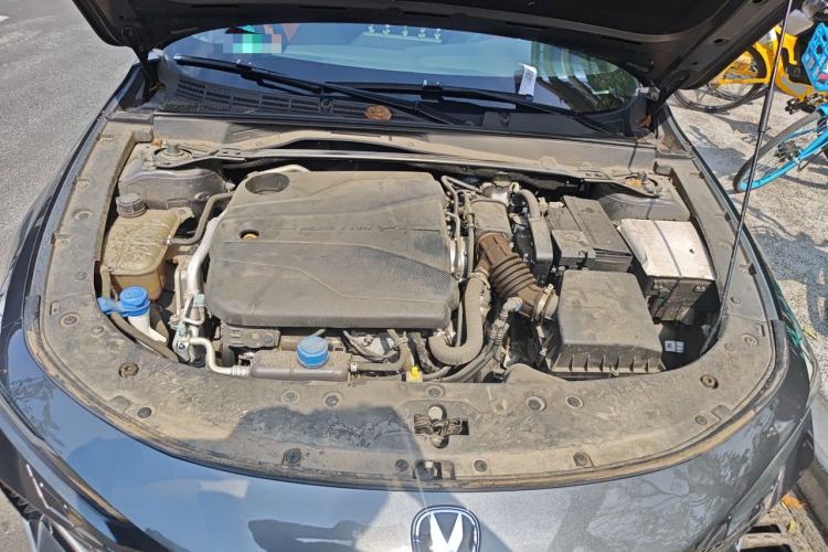 Used CHANGAN UNI-V 2022 1.5T Prestige Version Engine Bay