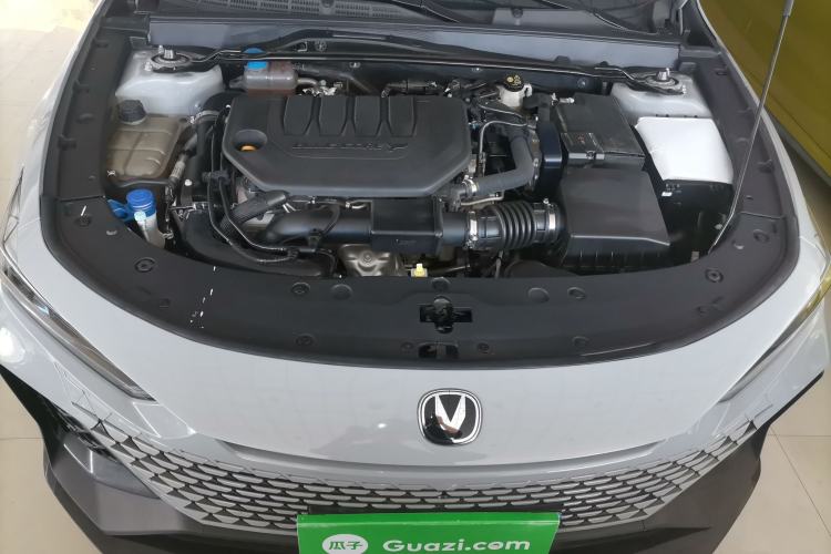 Used CHANGAN UNI-V 2022 2.0T Leading-Speed Edition Engine Bay