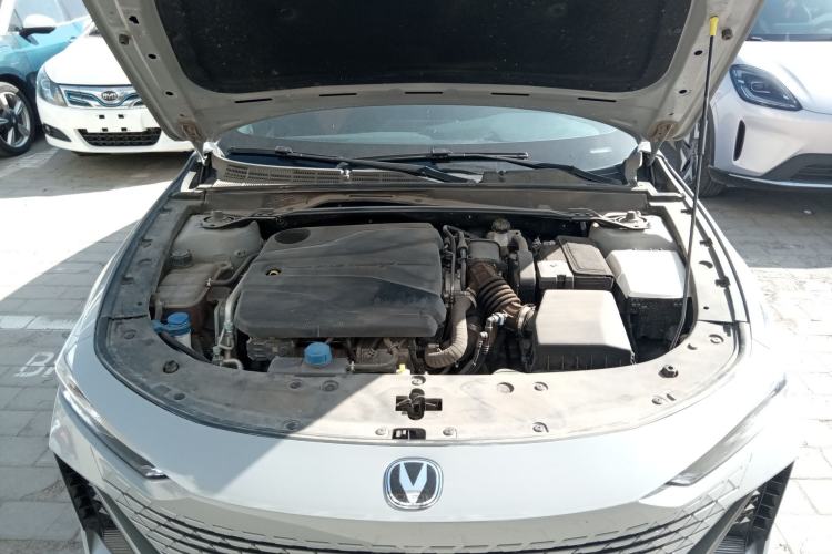 Used CHANGAN UNI-V 2022 1.5T Excellence Model Engine Bay