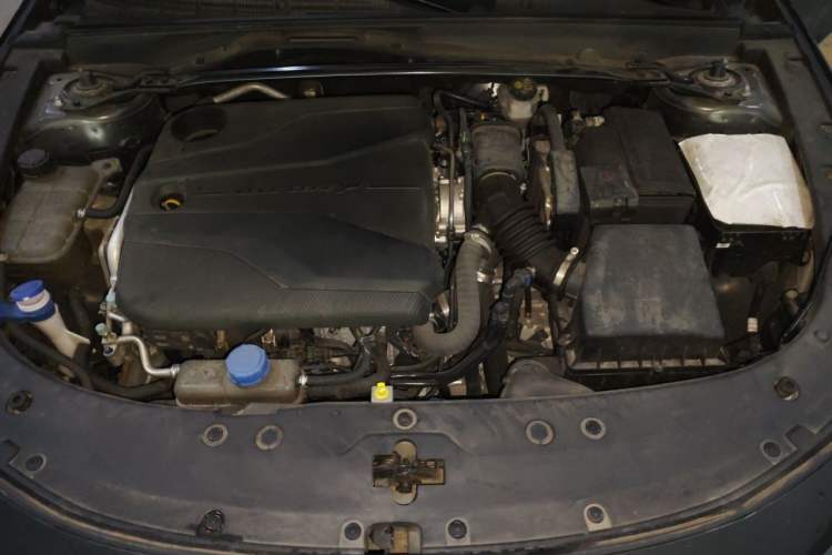 Used CHANGAN UNI-V 2022 1.5T Sport Edition Engine Bay