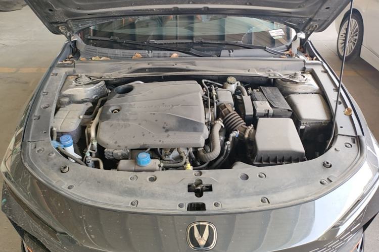 Used CHANGAN UNI-V 2022 1.5T Sport Edition Engine Bay