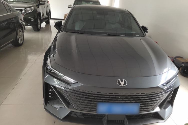 Used CHANGAN UNI-V 2022 1.5T Prestige Version Exterior 1