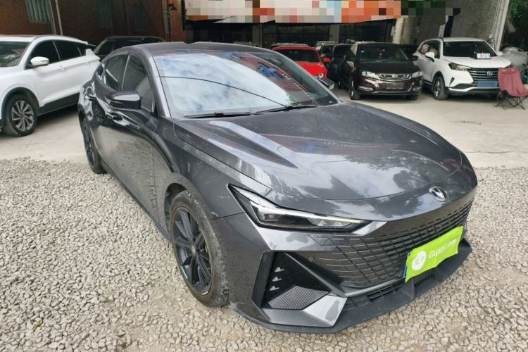 Used CHANGAN UNI-V 2022 1.5T Prestige Version Exterior 1