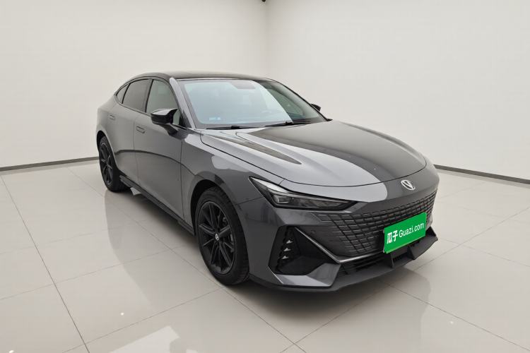Used CHANGAN UNI-V 2022 1.5T Prestige Version Exterior 1