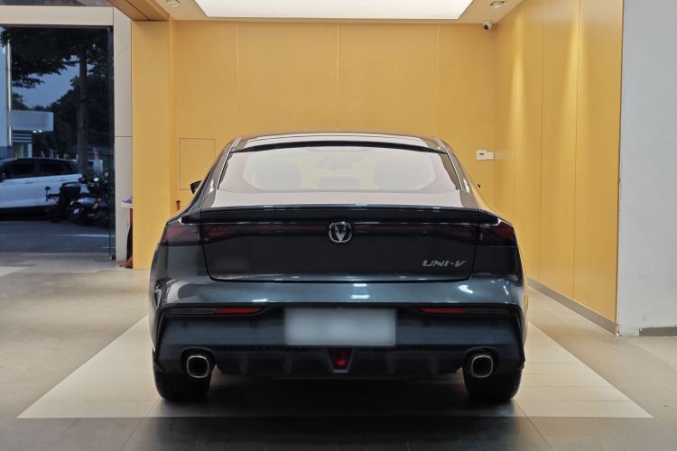 Used CHANGAN UNI-V 2022 1.5T Smart Navigation Version Exterior 1