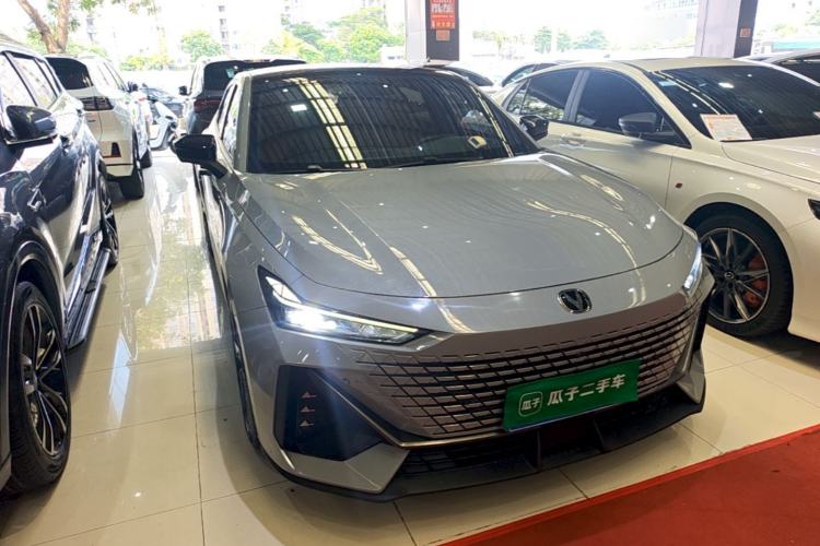 Used CHANGAN UNI-V 2022 1.5T Prestige Version Exterior 1