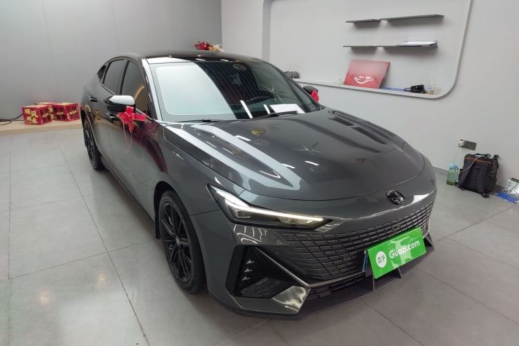 Used CHANGAN UNI-V 2022 1.5T Prestige Version Exterior 1