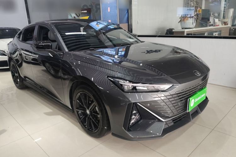 Used CHANGAN UNI-V 2022 1.5T Prestige Version Exterior 1
