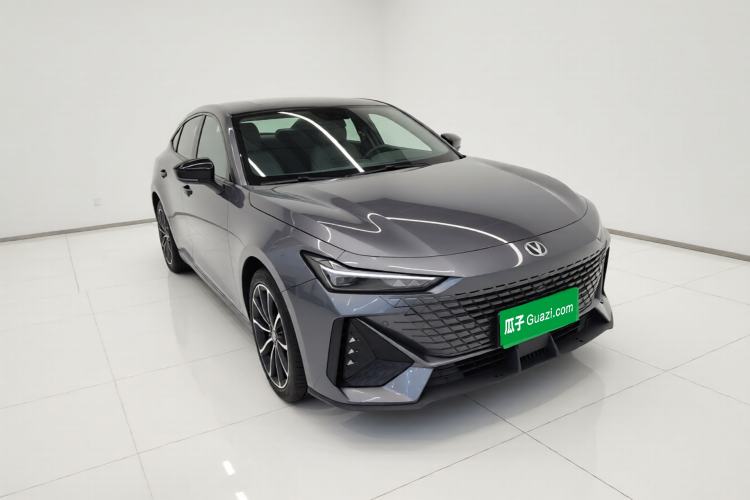 Used CHANGAN UNI-V 2022 1.5T Prestige Version Exterior 1