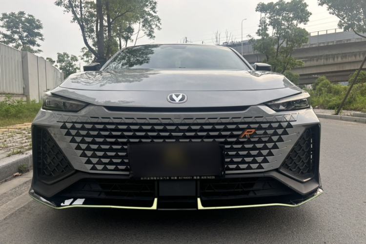 Used CHANGAN UNI-V 2022 2.0T Leading-Speed Edition Exterior 1