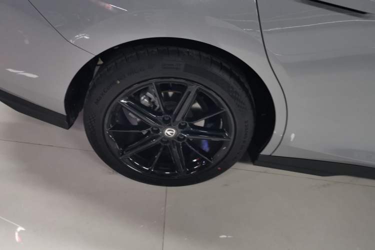 Used CHANGAN UNI-V 2022 1.5T Prestige Version Exterior 2