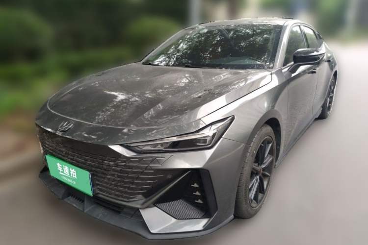 Used CHANGAN UNI-V 2022 1.5T Prestige Version Exterior 2