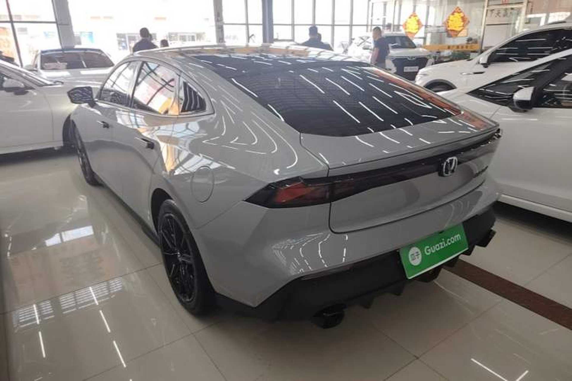 Used CHANGAN UNI-V 2022 1.5T Prestige Version Exterior 2